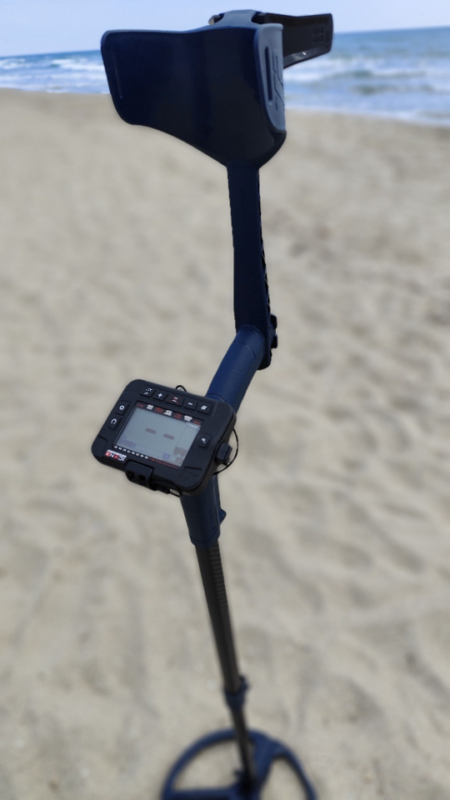 XP ICON X remote control mounted on the detector